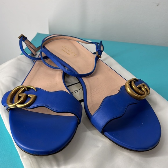 Goes well with any outfit - Picture 2 of 4